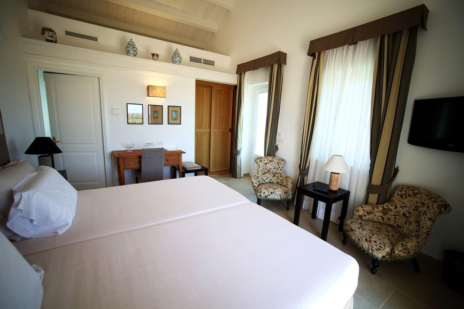 Antica Locanda Del Golf Ragusa Bagian luar foto