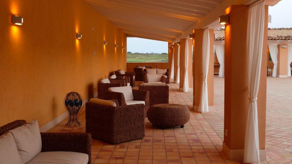 Antica Locanda Del Golf Ragusa Bagian luar foto