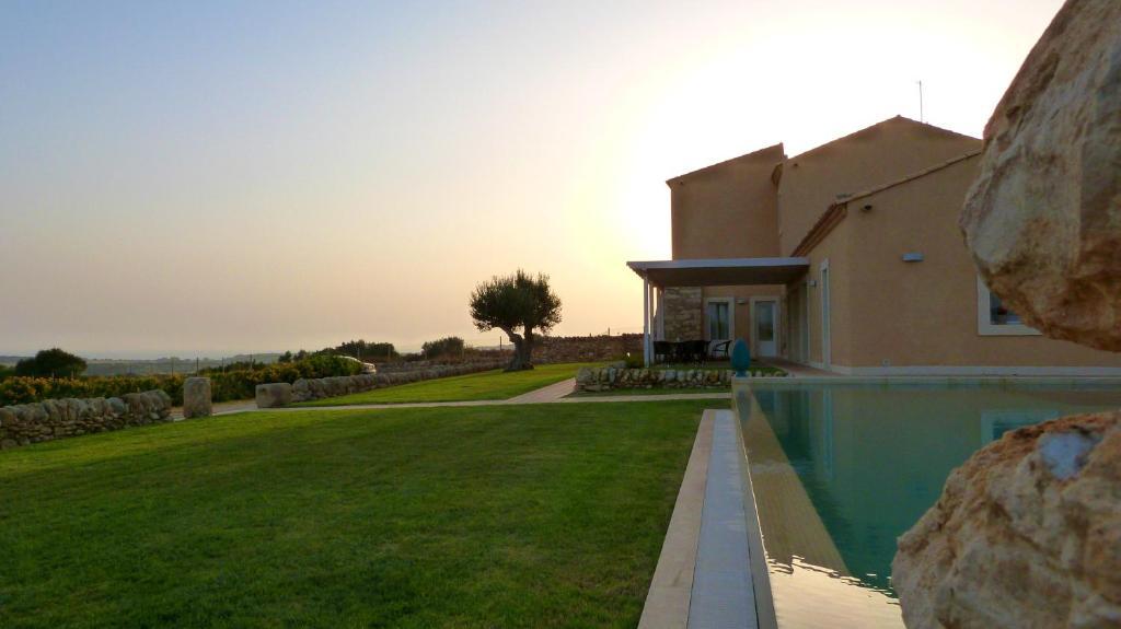 Antica Locanda Del Golf Ragusa Ruang foto