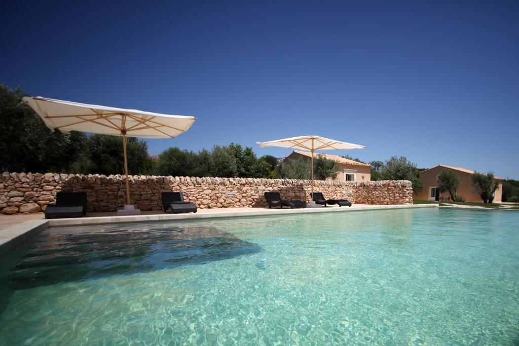 Antica Locanda Del Golf Ragusa Ruang foto