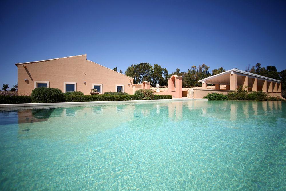 Antica Locanda Del Golf Ragusa Bagian luar foto