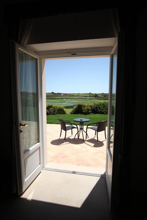 Antica Locanda Del Golf Ragusa Bagian luar foto